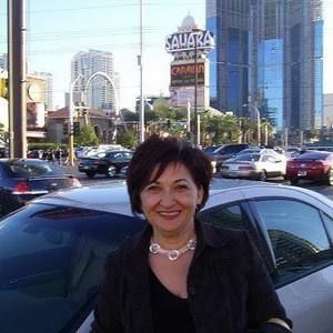 Meet your Posher, Ella